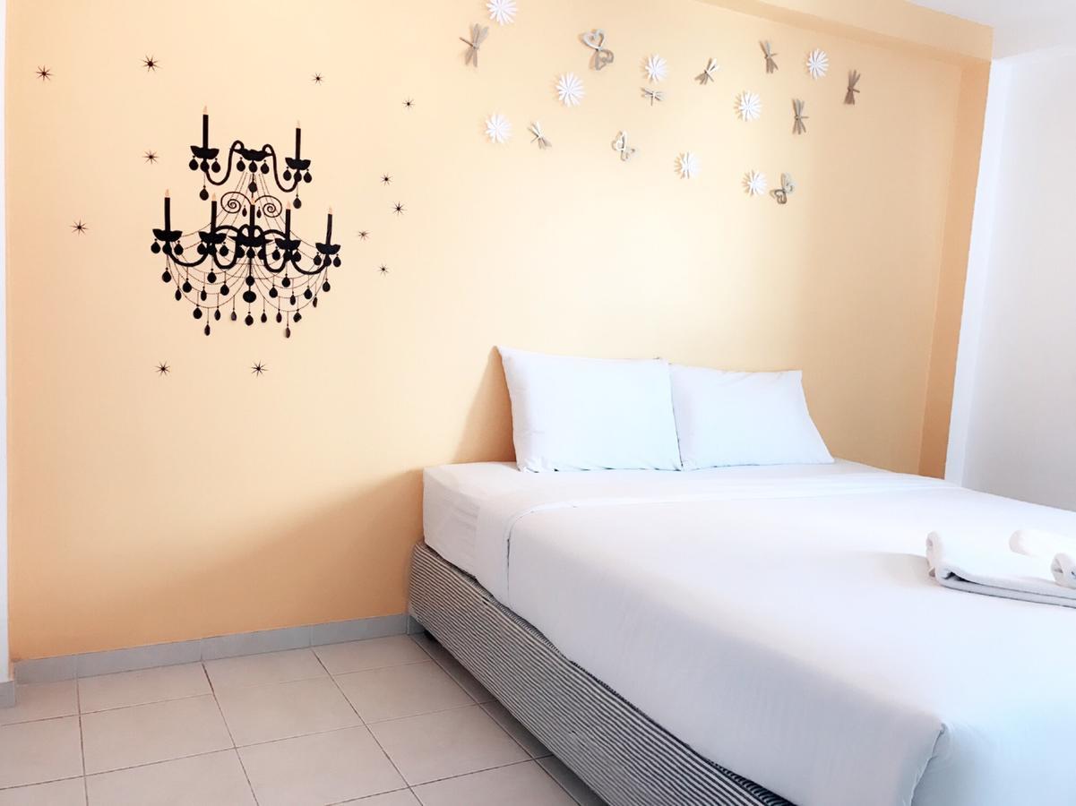Blue Moon Hotel HHQ Exterior foto